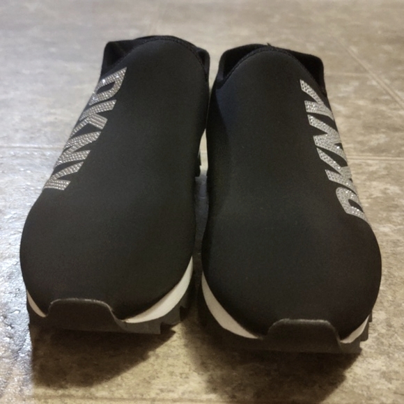 Shoes - Picture 3 of 7